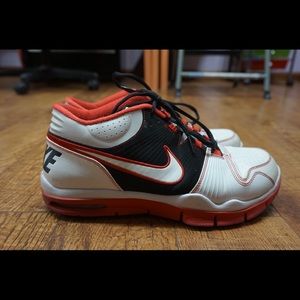 Red and white Georgia state bulldog Nike Trainer 1